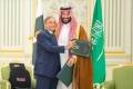السعودية وباكستان توقعان اتفاقية دفاع استراتيجي مشترك