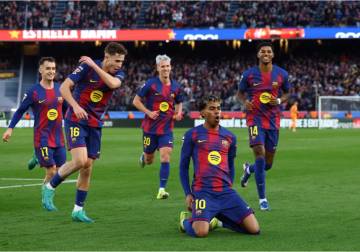 برشلونة يهزم مايوركا بثلاثية ليبتعد بالصدارة