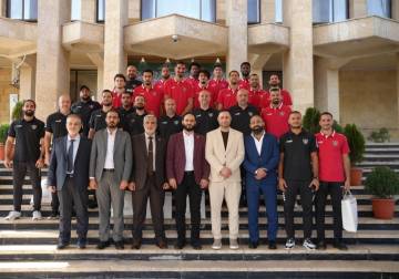 محافظ حلب يكرّم أهلي حلب بعد وصافة البطولة العربية لكرة السلة