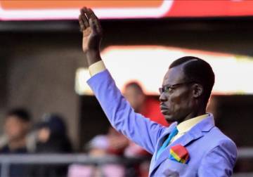 مشجع كونغولي يخطف الأنظار في كأس إفريقيا بالمغرب