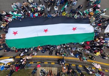 أيّتها الناشطة... لن نحرق دمشق من أجلكِ