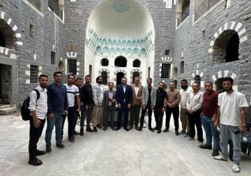 وزير الثقافة يهرع إلى حمص لزيارة قصر الزهراوي برفقة 15 إعلامياً وناشطاً ومؤثراً