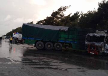 وفاة 3 مدنيين بحادث سير على طريق حمص- دمشق