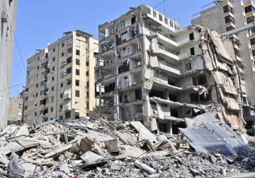 مقتل 8 أشخاص بغارات إسرائيلية على لبنان منذ فجر الجمعة