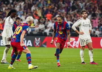 برشلونة يتوج بلقب السوبر الإسباني