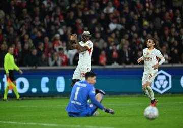 غالاطة سراي يحقق فوزه الأول بدوري الأبطال برباعية أمام ليل