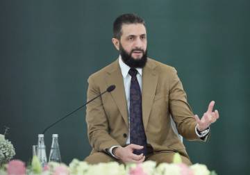 الرئيس الشرع يصدر مرسوماً بتطبيق زيادات نوعية على رواتب وأجور العاملين في ثماني جهات عامة