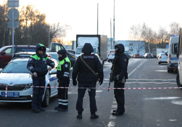 روسيا: مقتل ثلاثة أشخاص بينهم شرطيان بانفجار في موسكو