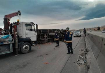 الدفاع المدني يستجيب لـ5 حوادث سير وإصابة 3 مدنيين