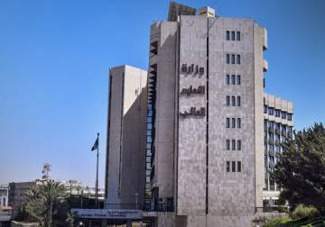 هل يمثل القائمون على وزارة التعليم العالي الموفدين؟