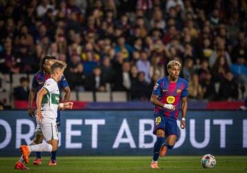 برشلونة يستعيد توازنه في الليغا بالفوز على إلتشي