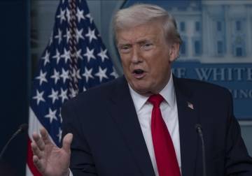 ترامب يهدد بـ