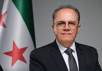 الحكومة تخصص رواتب الموفدين المتأخرة منذ عامين