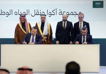 من الطيران إلى الاتصالات والمياه.. دمشق والرياض توقعان