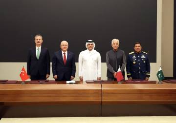 تركيا وقطر وباكستان وإندونيسيا توقع