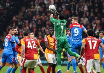 التعادل يحسم مواجهة غالاطة سراي وأتلتيكو مدريد الإسباني