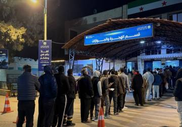 تزايد حركة العائدين.. نحو 11 ألف مسافر يعبرون منفذي