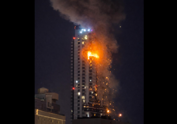 تزامنا مع هجمات إيرانية.. البحرين تعلن استهداف مبانٍ في المنامة