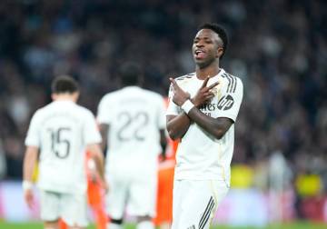 ريال مدريد يهزم ريال سوسييداد ويتصدر الدوري الإسباني مؤقتا