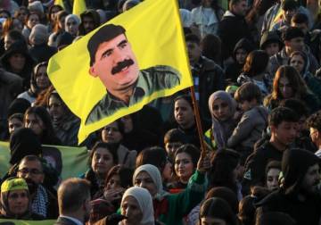 كيف انتقل حزب العمال الكردستاني من جباية الإتاوات إلى اقتصاد أموال عابر للحدود