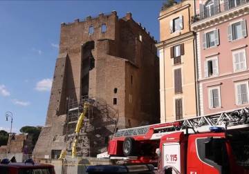 توتر دبلوماسي روسي إيطالي إثر انهيار برج تاريخي بروما