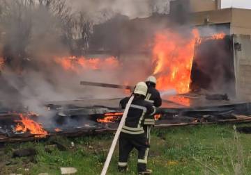 24 حريقاً في سوريا وإصابة عنصر إطفاء خلال عمليات الإخماد