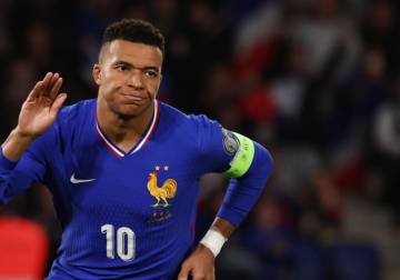 فرنسا تحجز مقعدها في نهائيات كأس العالم 2026