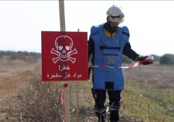 مقتل طفلين وإصابة اثنين آخرين بانفجار قنبلة عنقودية في ريف حلب