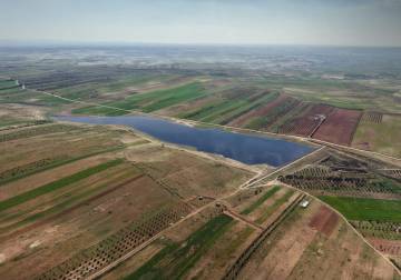 بعد سنوات الجفاف.. الأمطار تعيد الحياة إلى سد الكافات بريف حماة