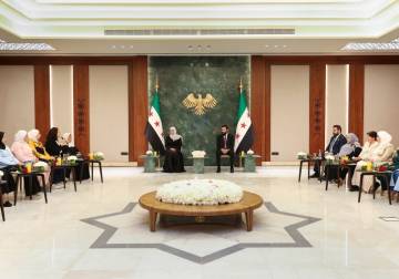 الرئيس الشرع يستقبل عائلات عدد من المفقودين في قصر الشعب
