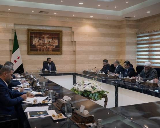 الرئيس الشرع يترأس اجتماعاً لبحث تحديث المناهج وتأهيل المدارس