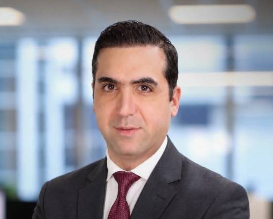 من الاستشارات الاقتصادية إلى قيادة الاستثمار السيادي.. عمر الحلبي يضع خبرة عقدين في خدمة سوريا