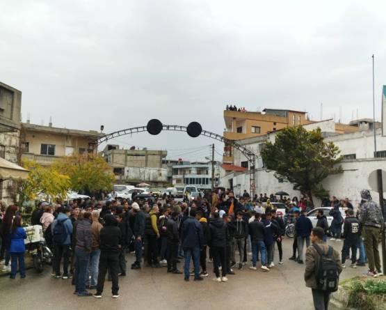 تظاهرات الساحل: حرية التعبير تحت حماية الدولة السورية