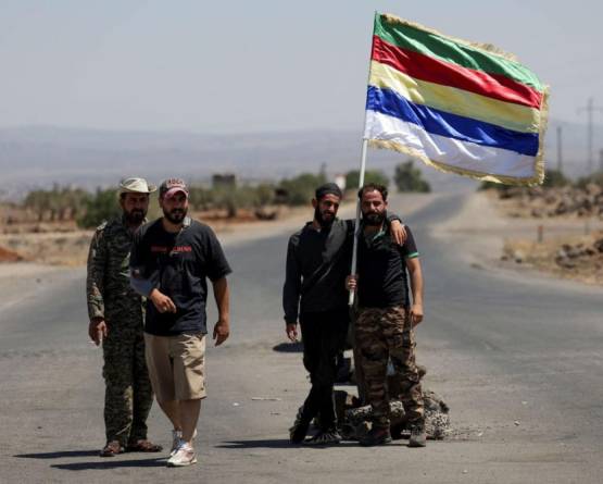 الهجري يستولي على المساكن العسكرية وعقارات العشائر بالسويداء