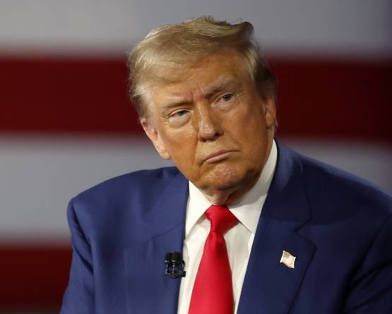 ترامب يتوعد إيران بـ