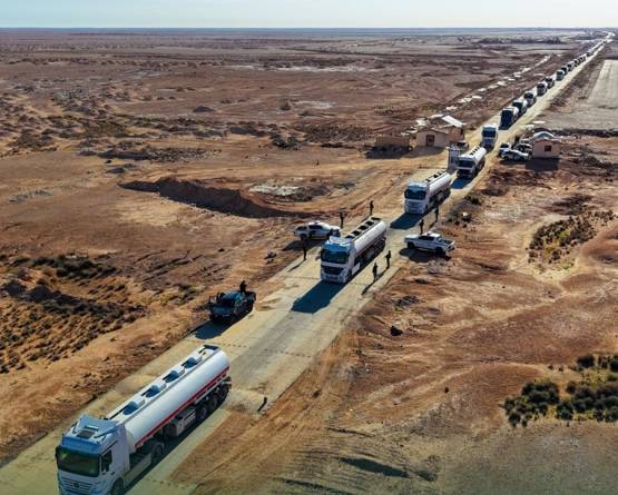 بدء دخول قوافل الفيول العراقي إلى سوريا عبر التنف باتجاه بانياس