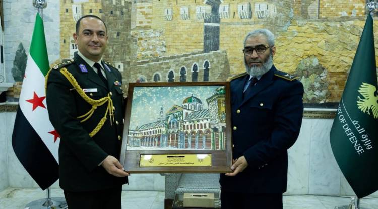 سوريا وتركيا تبحثان تعزيز التعاون العسكري
