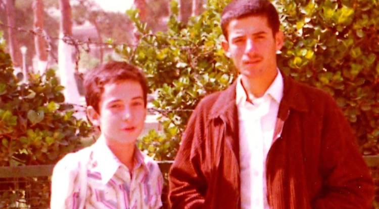 من طفلٍ مدلل في الشعلان إلى متهمٍ بجرائم ضد الإنسانية في لندن