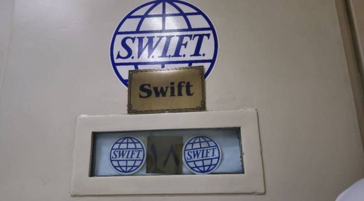 بعد 14 عاماً من الانقطاع.. مصرف سوريا المركزي يستأنف التراسل عبر نظام