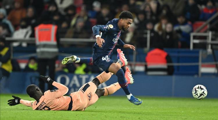 باريس سان جيرمان يستعيد صدارة الدوري الفرنسي