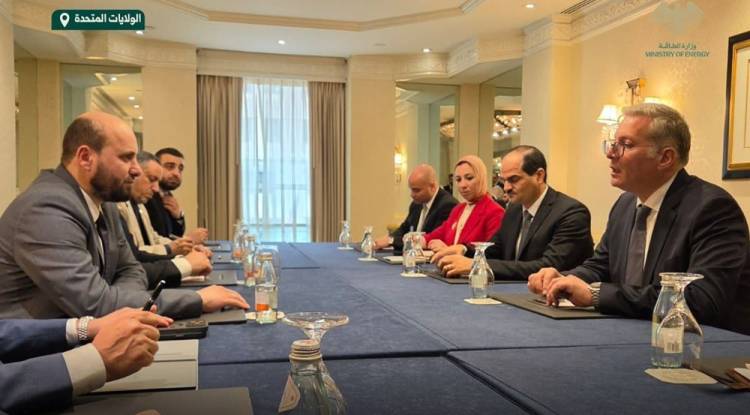 تحول تاريخي في العلاقات السورية الأمريكية: واشنطن تستقبل وزير الطاقة السوري لبحث الاستثمار النفطي
