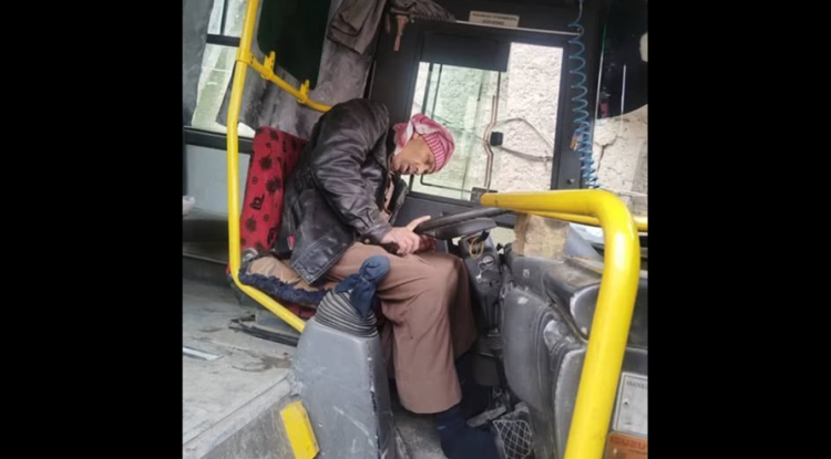 وفاة سائق حافلة في الرقة أثناء عمله