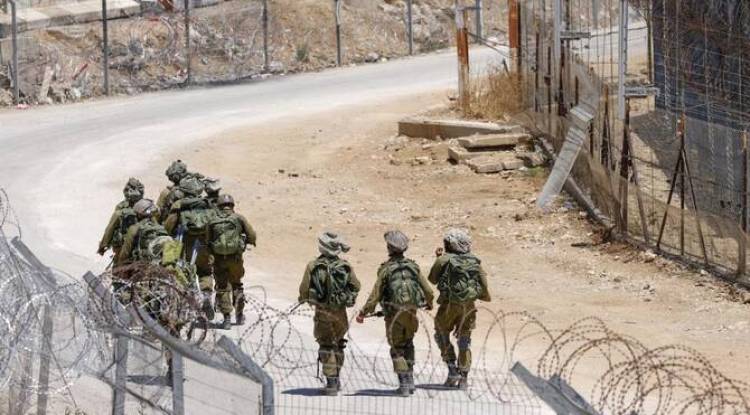 الاحتلال الإسرائيلي يتوغل في ريف درعا ويختطف شاباً خلال مداهمة ليلية