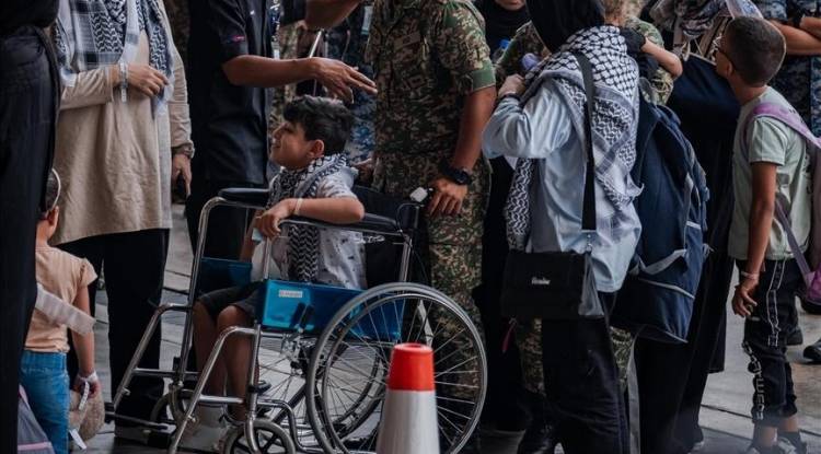 إيطاليا تستقبل 17 طفلًا فلسطينيًا لتلقي العلاج