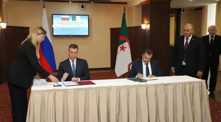 الجزائر وروسيا توقعان اتفاقيات لتعزيز التعاون الاقتصادي والعلمي