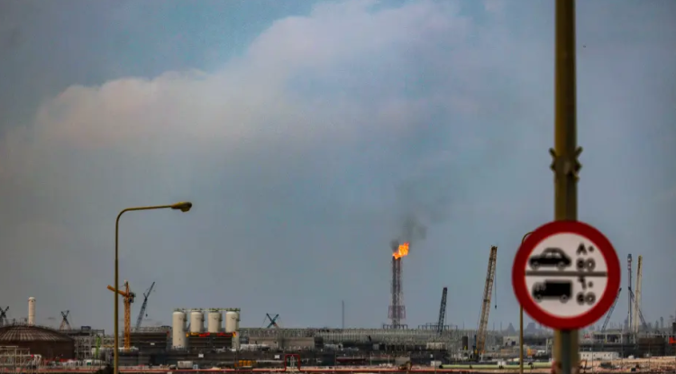 قطر: وفاة 13 عاملا في انفجار مصنع غاز برأس لفان