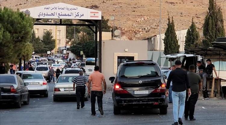 تعليق العبور عبر منفذ جديدة يابوس بعد تهديد إسرائيلي بقصف معبر المصنع اللبناني