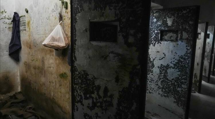 لا تلعبوا بدين الله