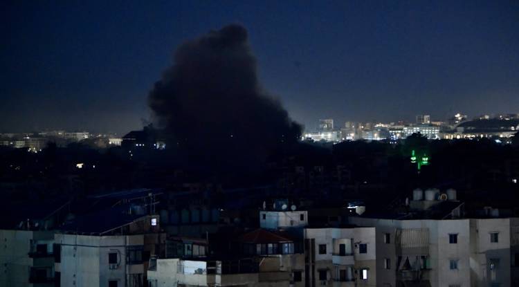 قتيلان و5 مصابين بغارة إسرائيلية على بلدة وسط لبنان