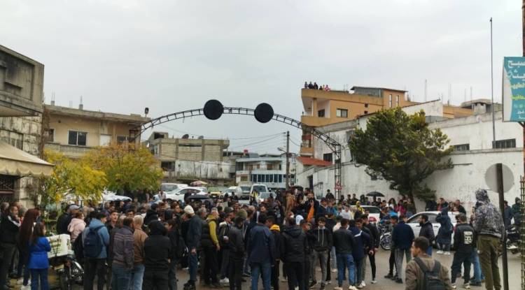 تظاهرات الساحل: حرية التعبير تحت حماية الدولة السورية